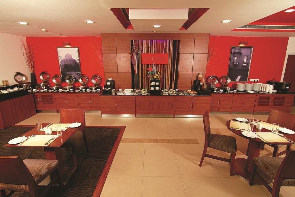 Caspia Hotel New Delhi Exterior foto