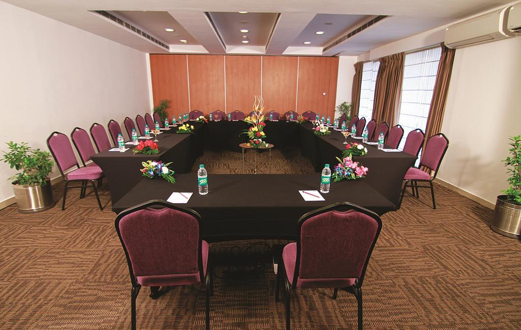 Caspia Hotel New Delhi Exterior foto
